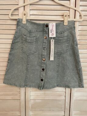 She + Sky Acid Wash Sage Denim Button-Front Mini Skirt w/ Stars Detail on Back